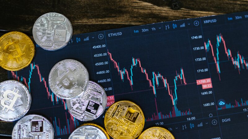 ecran graphique cryptomonnaies trading